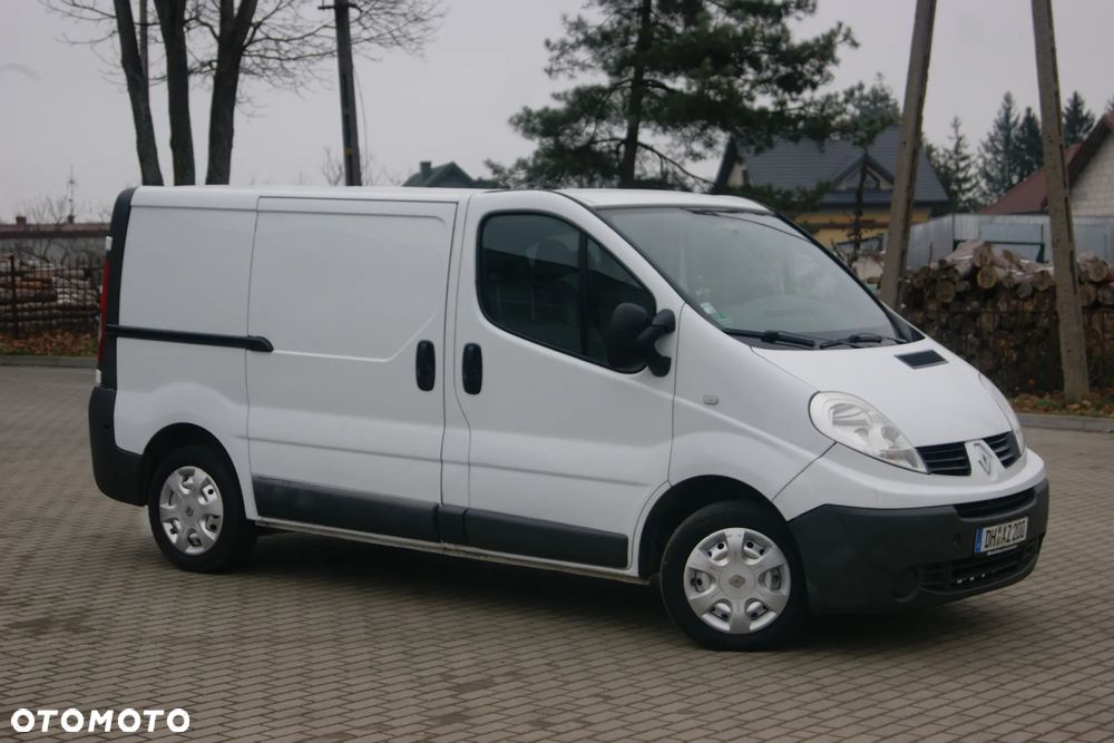 Renault TRAFIC - 1