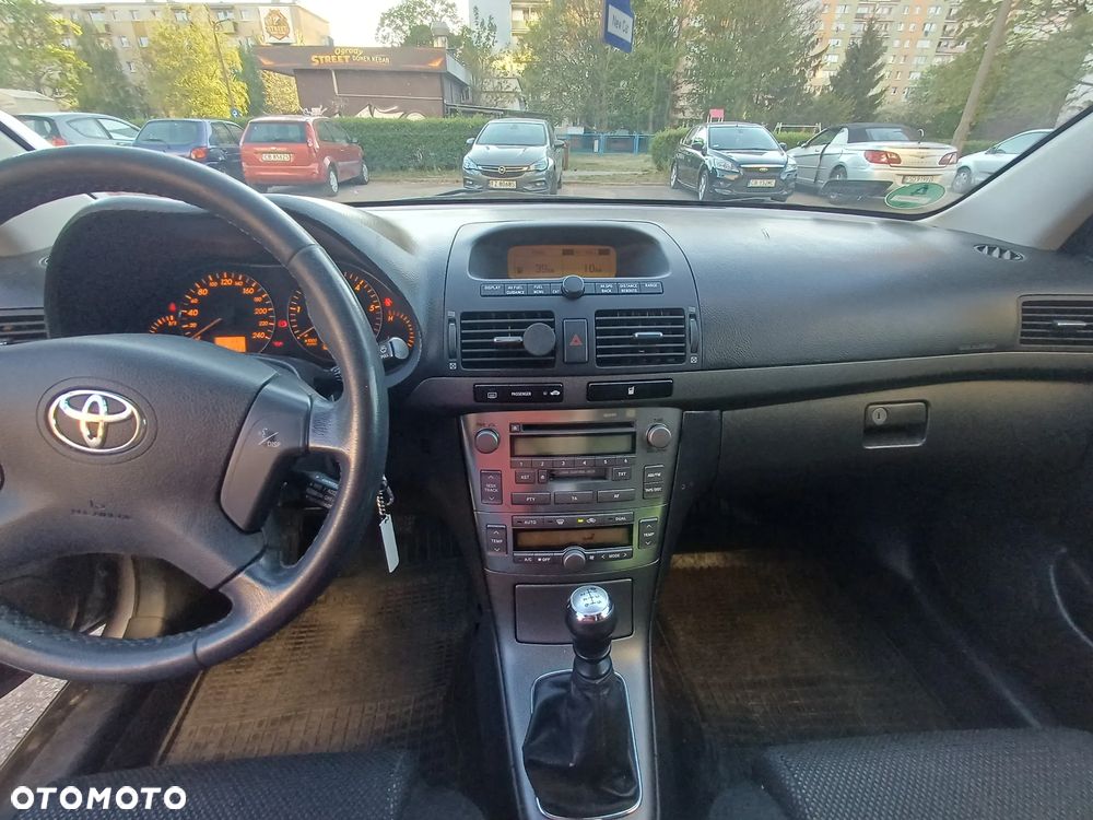 Toyota Avensis 2.2 D-4D Sol - 5