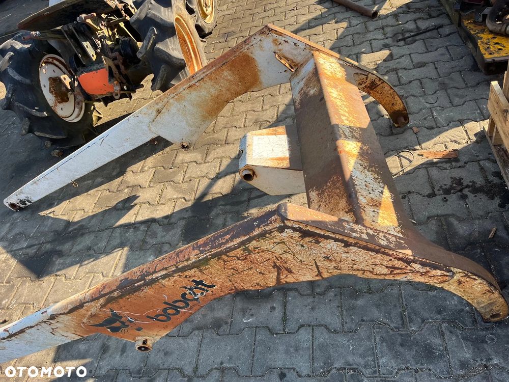 Ramiona i siłowniki do mini ładowarka Bobcat 641 - 12