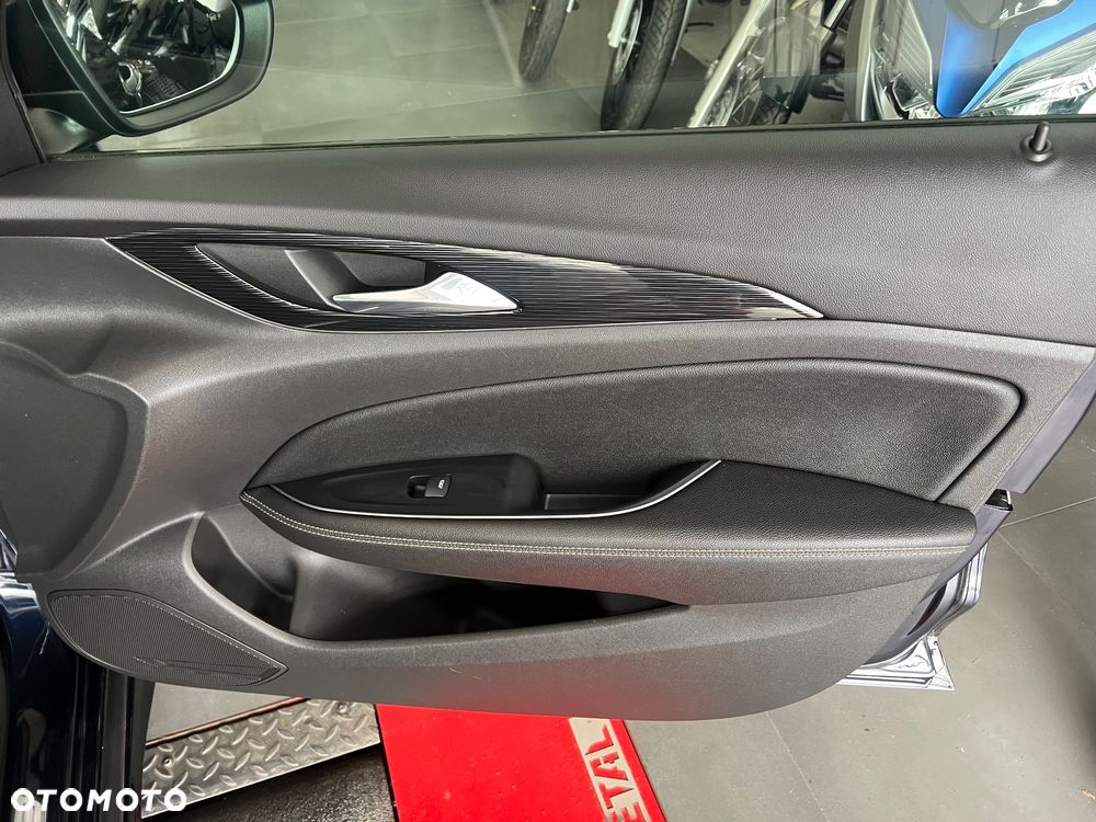 Opel Insignia 2.0 CDTI Elite S&S - 28