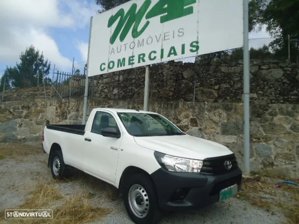 Toyota Hilux D-4D Cabine Simples