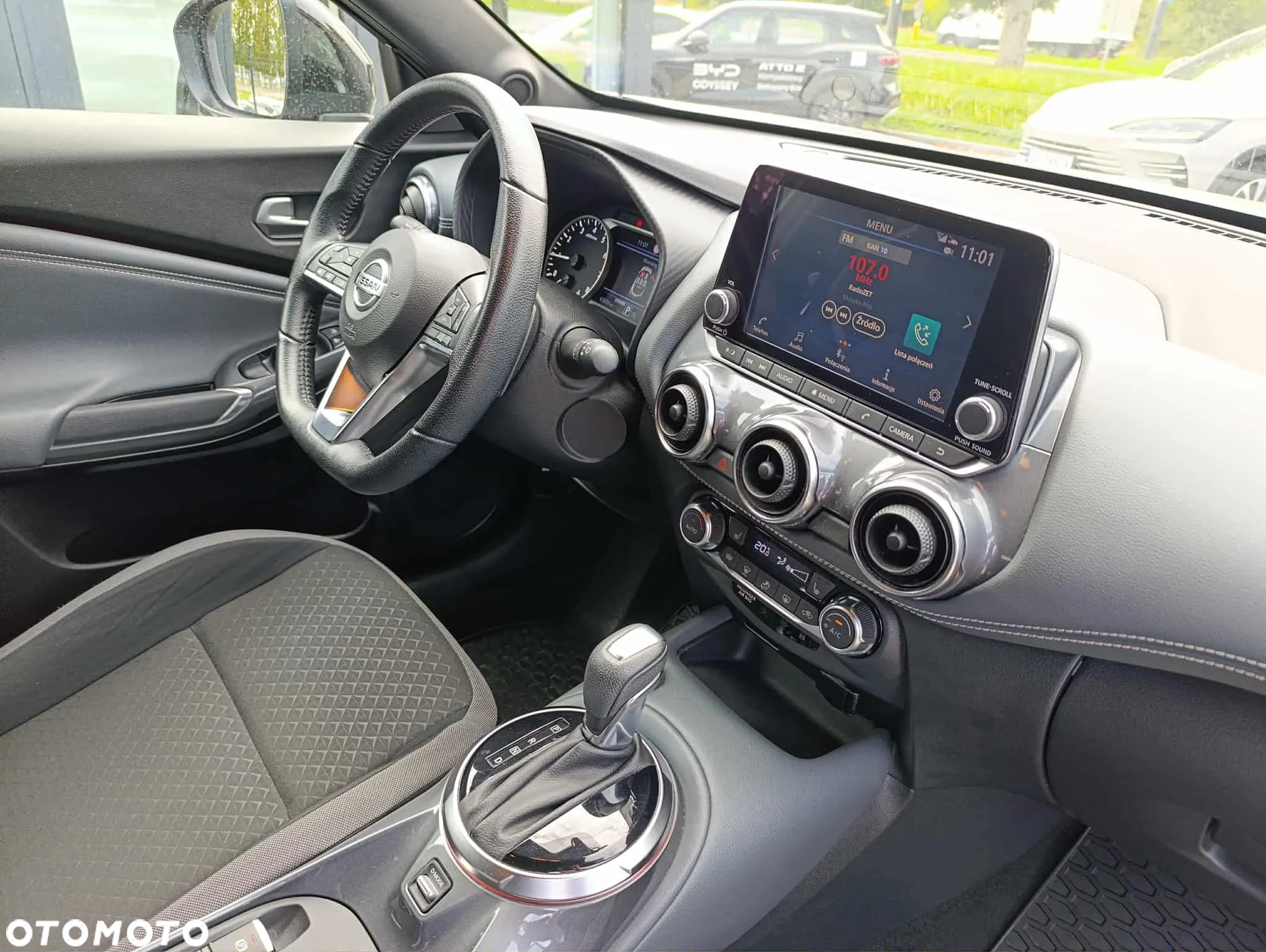 Nissan Juke 1.0 DIG-T N-Connecta DCT - 13