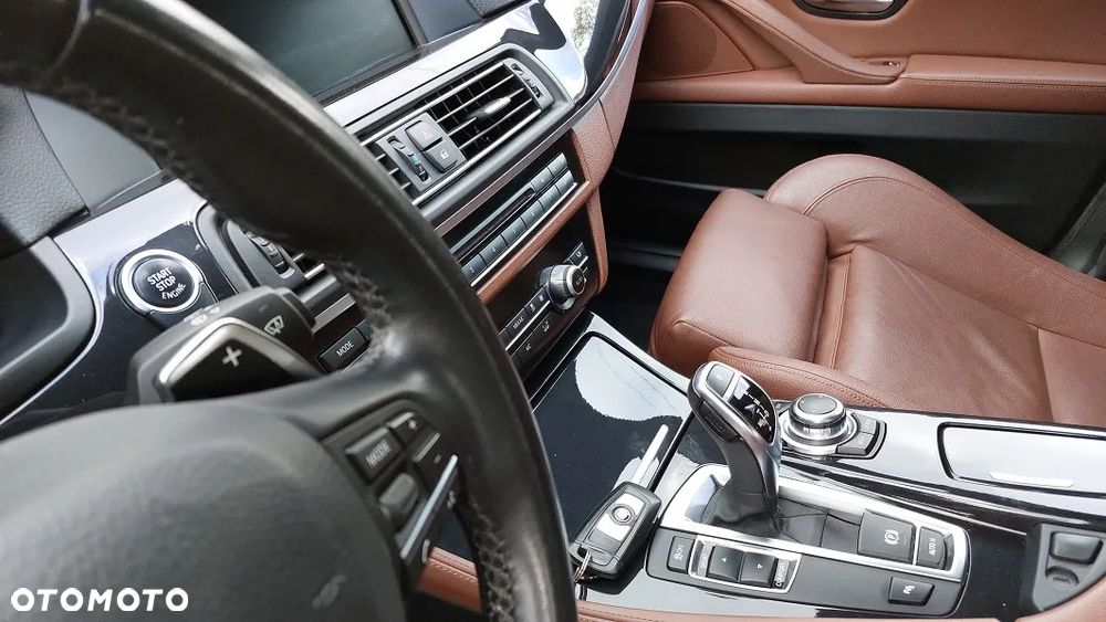 BMW Seria 5 520i Touring Sport-Aut - 6