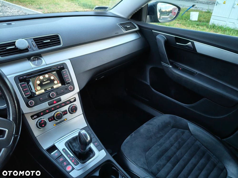 Volkswagen Passat 2.0 TDI Highline DSG - 19