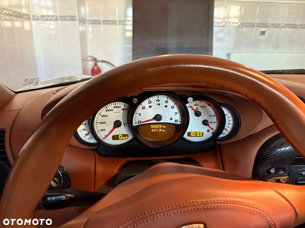 Porsche 911 - 33