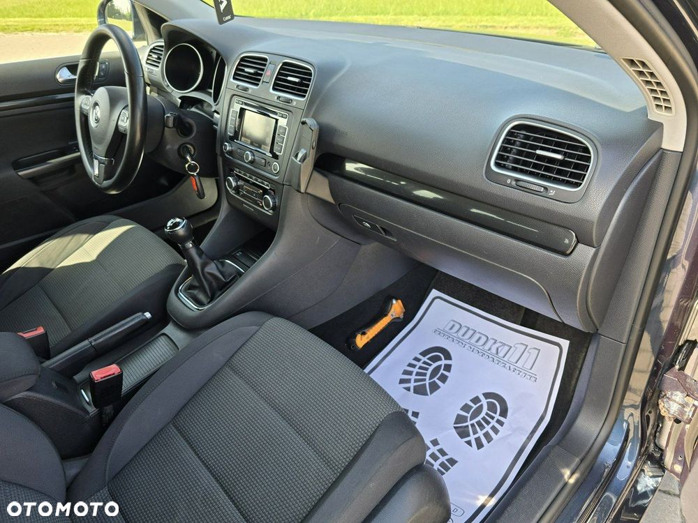 Volkswagen Golf - 23