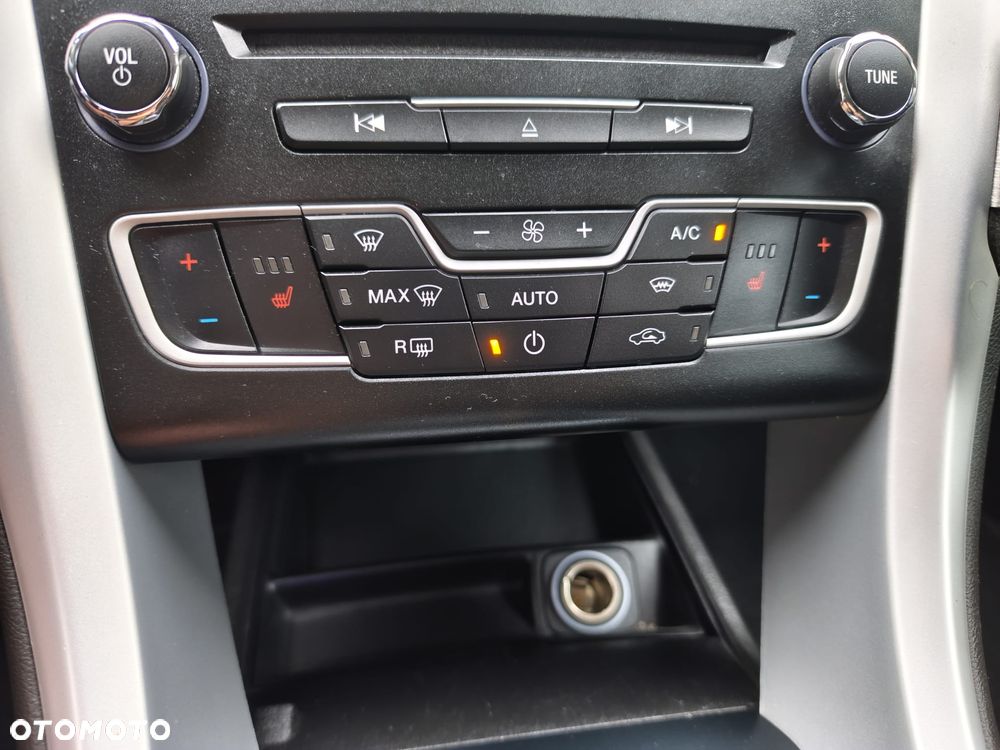 Ford Mondeo - 18
