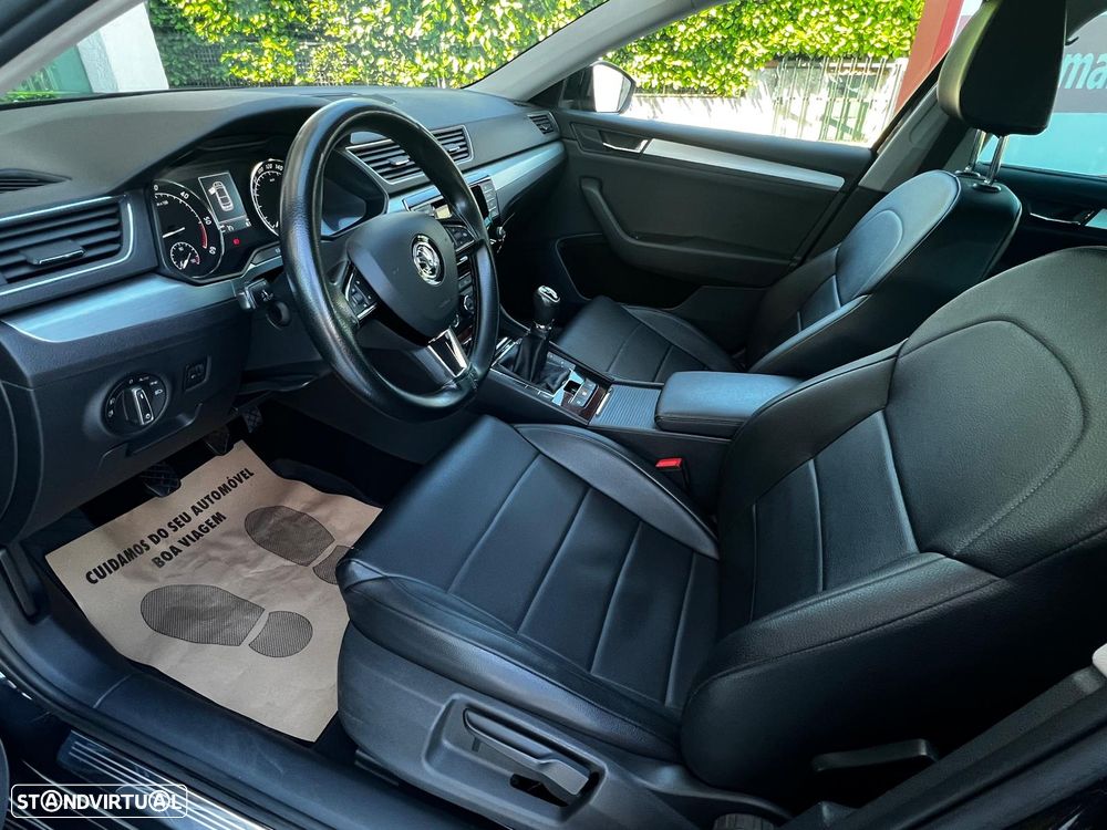 Skoda Superb 2.0 TDI Ambition - 6