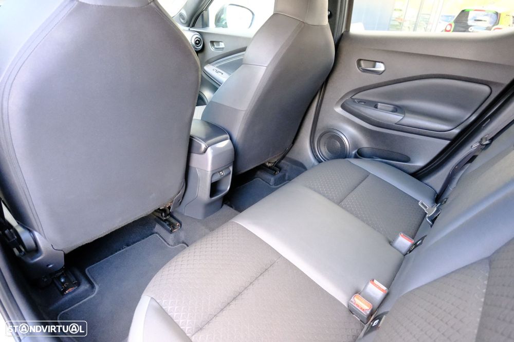 Nissan Juke 1.0 DIG-T N-Connecta NAV. DCT - 10