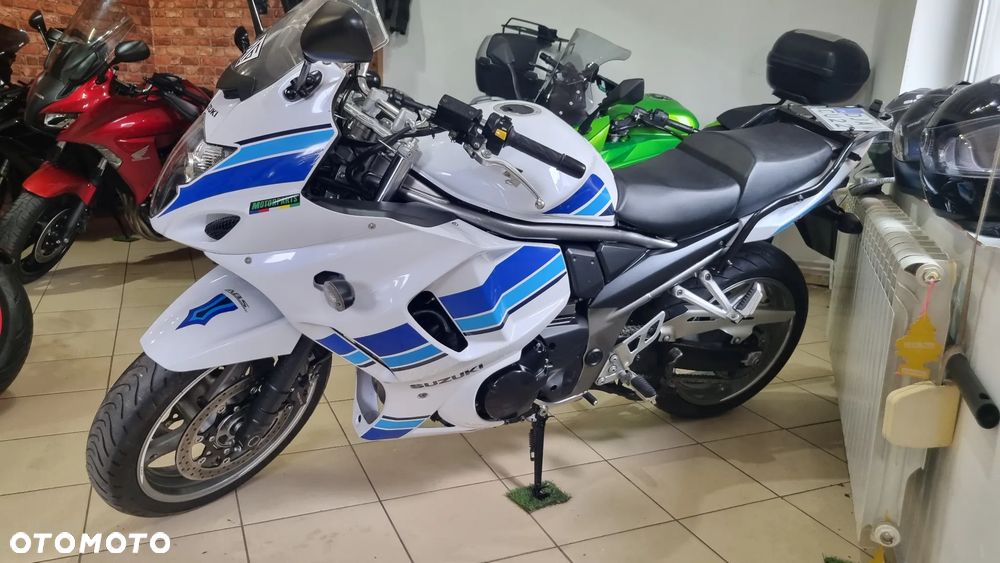 Suzuki GSX - 5