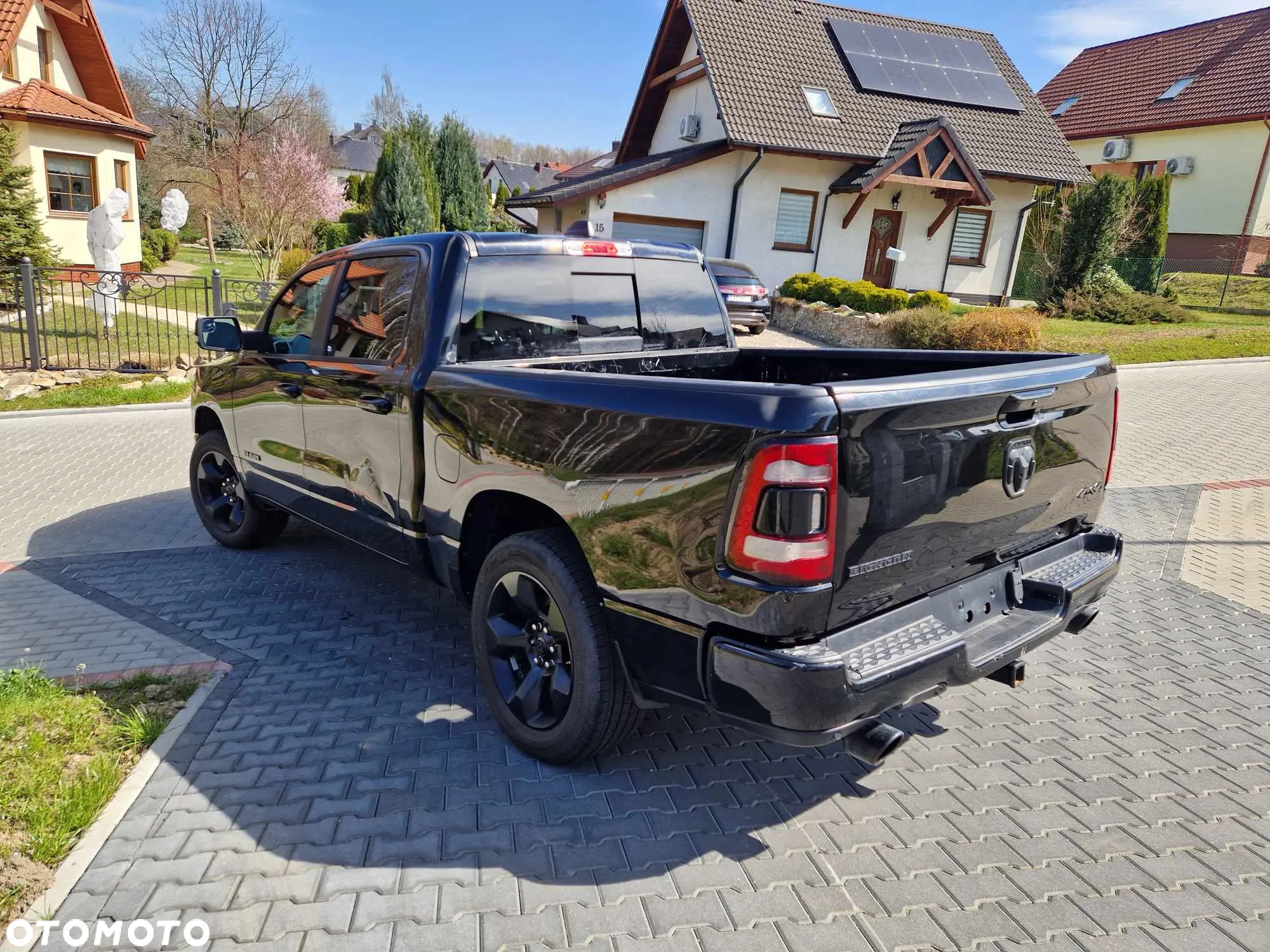 Dodge RAM 1500 5.7 4x4 - 5