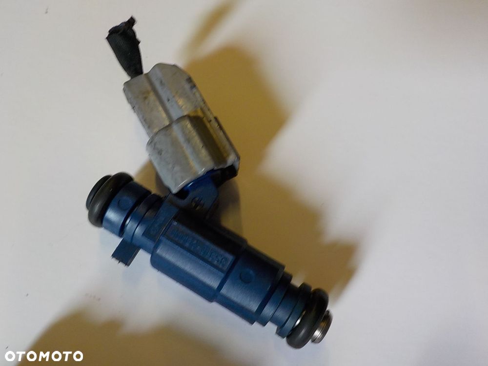 HYUNDAI I30 1.4 16V B WTRYSKIWACZ 35310-28000 - 4