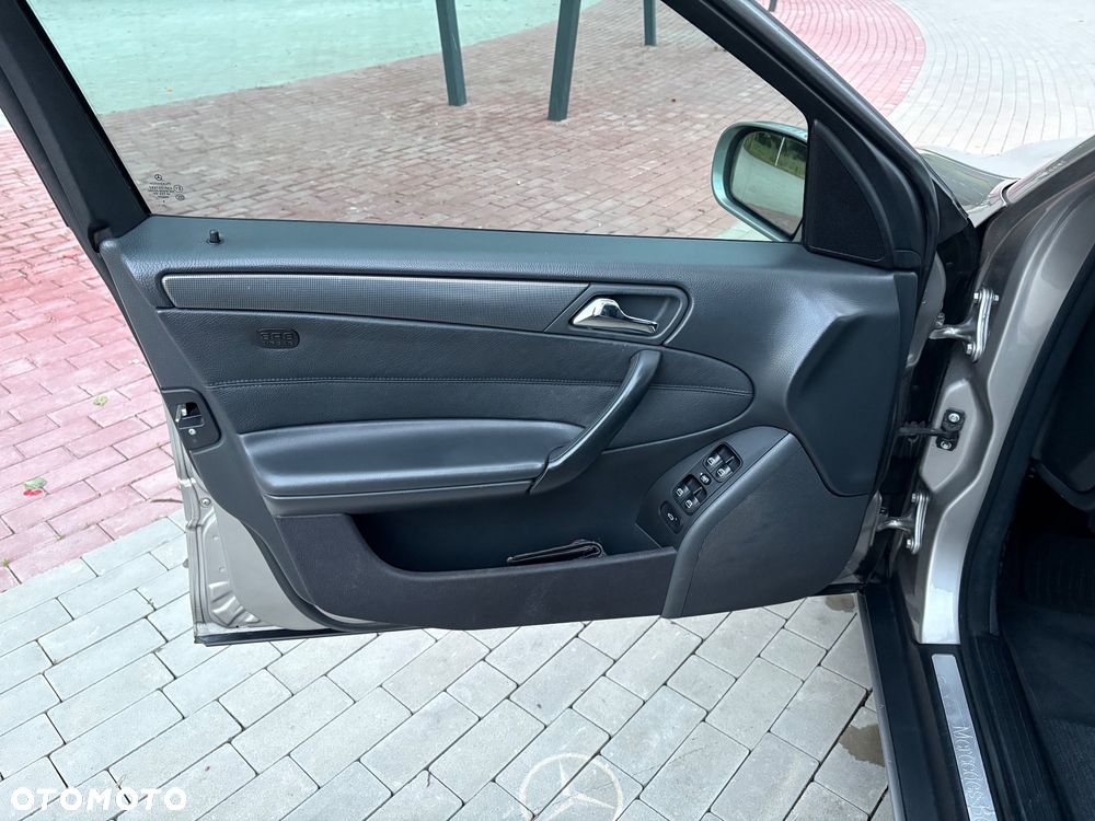 Mercedes-Benz Klasa C 200 CDI Avantgarde - 19