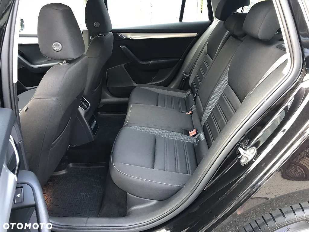 Skoda Octavia 1.6 TDI Ambition - 12