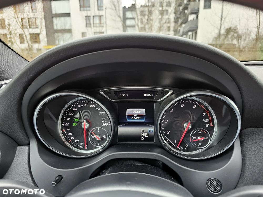 Mercedes-Benz GLA 200 7G-DCT AMG Line - 25