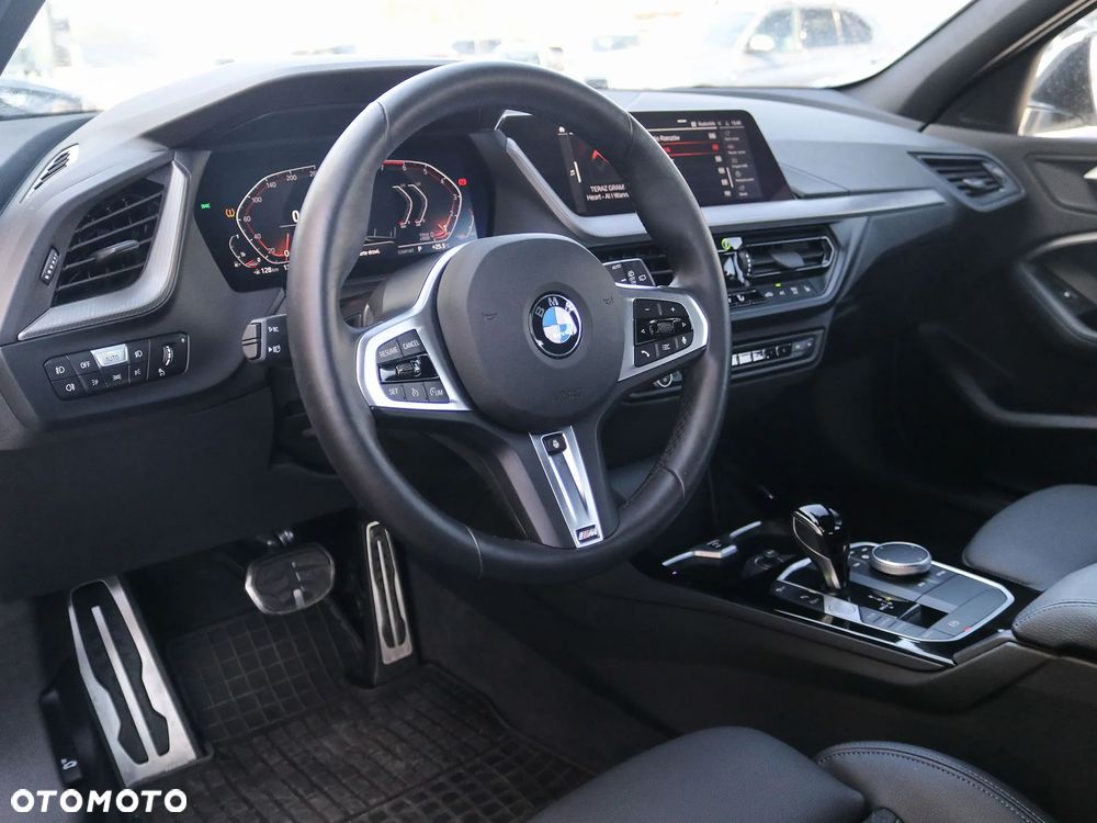 BMW Seria 1 118i M Sport - 12