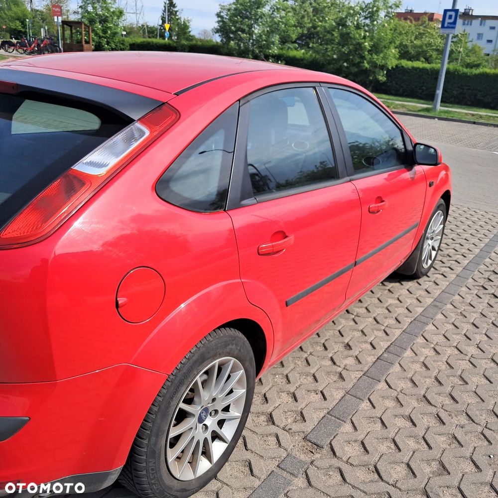 Ford Focus 1.6 16V Ambiente - 21