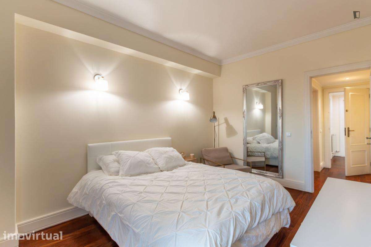 Quarto - localizado em Roma-Areeiro Lisbon - Grande imagem: 4/28