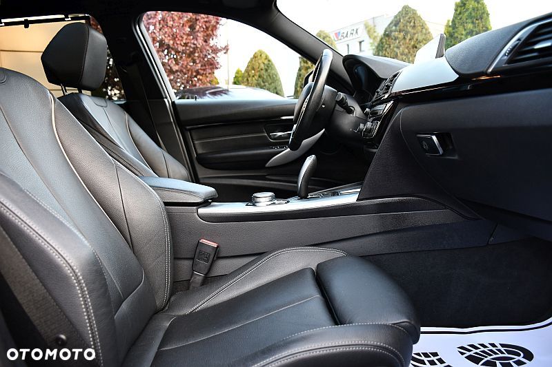 BMW Seria 3 320d xDrive Edition Luxury Line Purity - 7