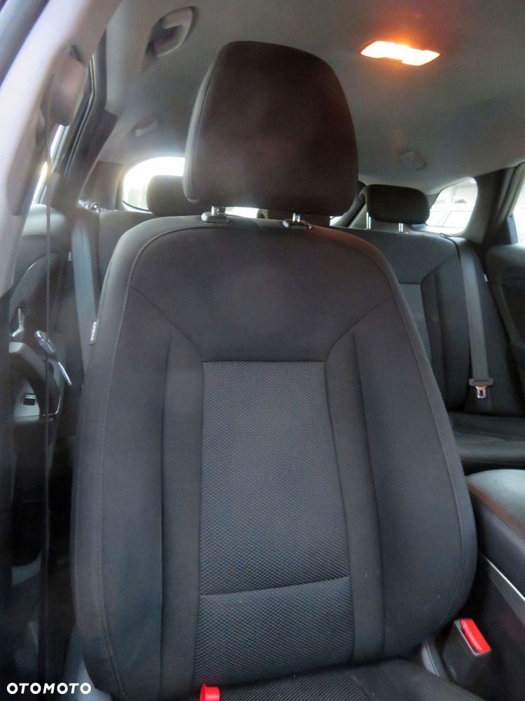 FOTEL PRZEDNI PRAWY I40 VF KOMBI GRZANY HYUNDAI 2011-2014 - 2