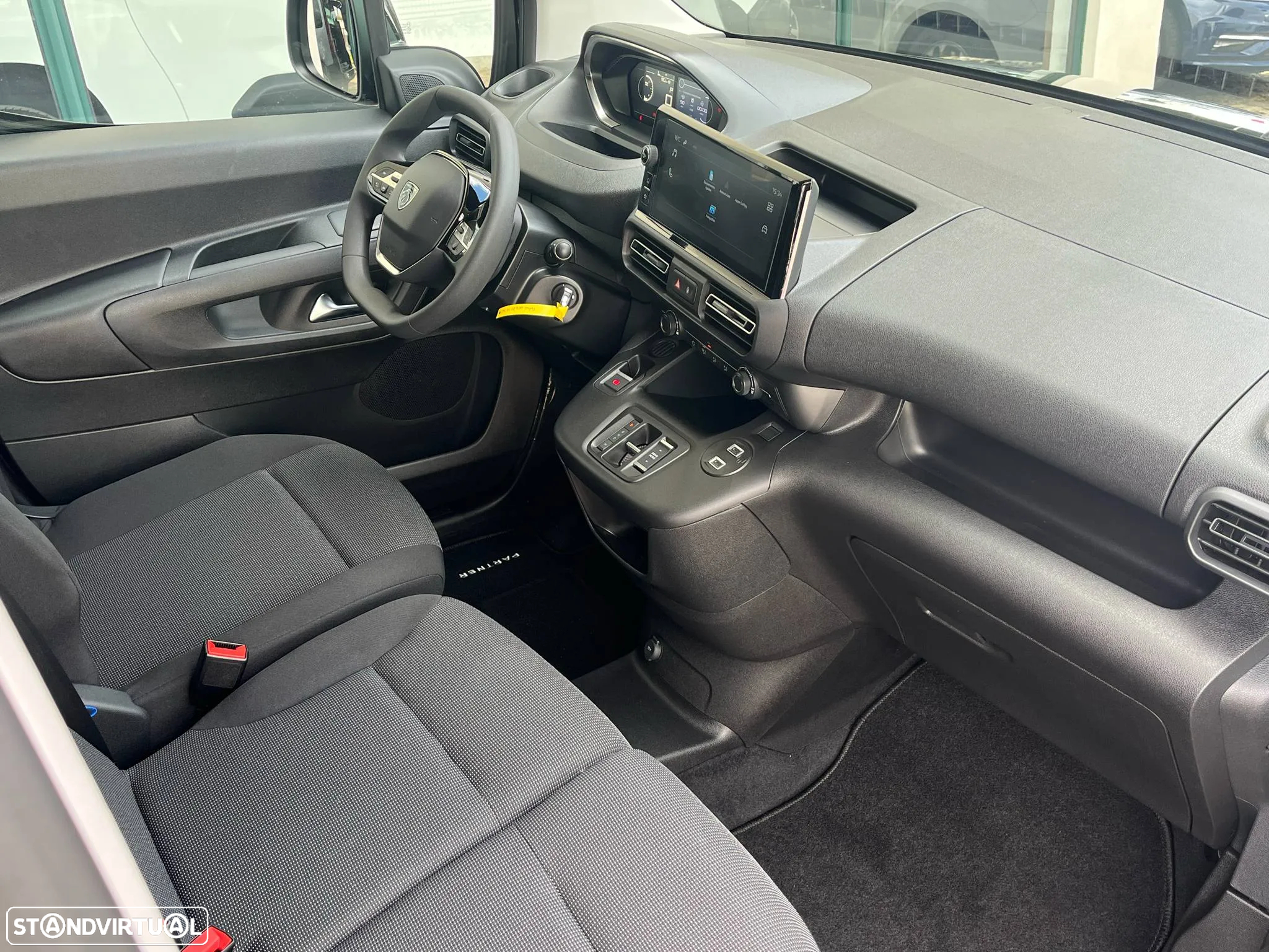Peugeot Partner Standard 1.5 BlueHDi 130cv EAT8 (caixa automática) - 30