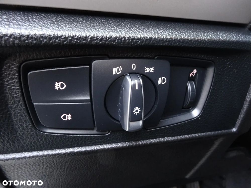 BMW Seria 1 116d DPF Edition Sport - 33