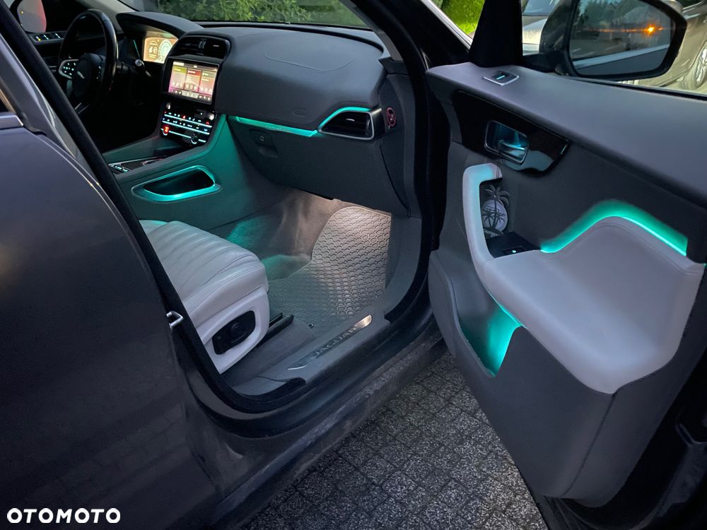 Jaguar F-Pace 2.0 i4D AWD Portfolio - 16