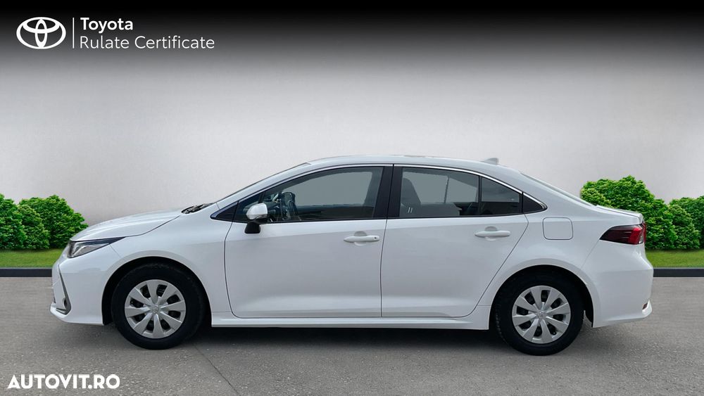 Toyota Corolla 1.8 HSD Business - 8