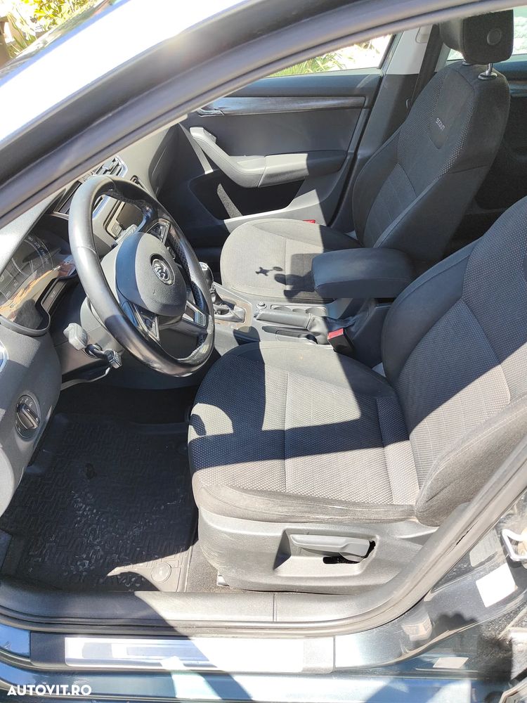 Skoda Octavia 2.0 TDI 4x4 DSG Scout - 11
