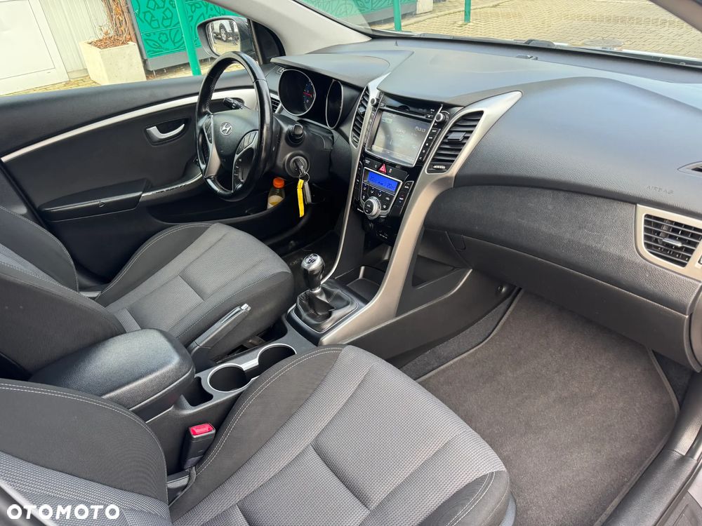 Hyundai i30 1.6 CRDi Premium - 9