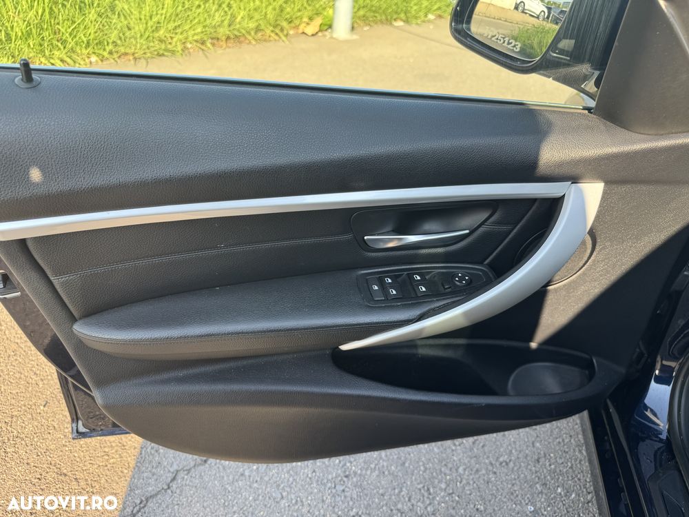 BMW Seria 3 320d Efficient Dynamic Edition Aut. - 15