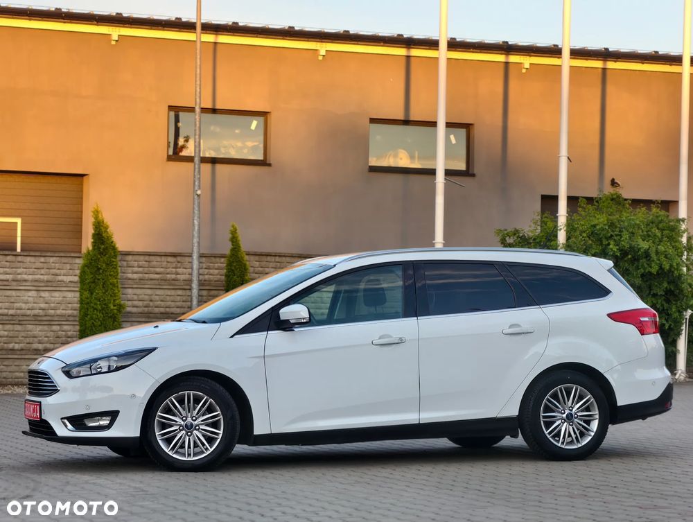 Ford Focus 1.5 EcoBlue Start-Stopp-System TITANIUM DESIGN - 31