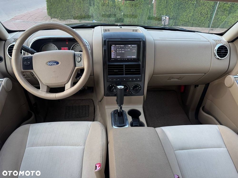 Ford Explorer 4.0 4WD - 12