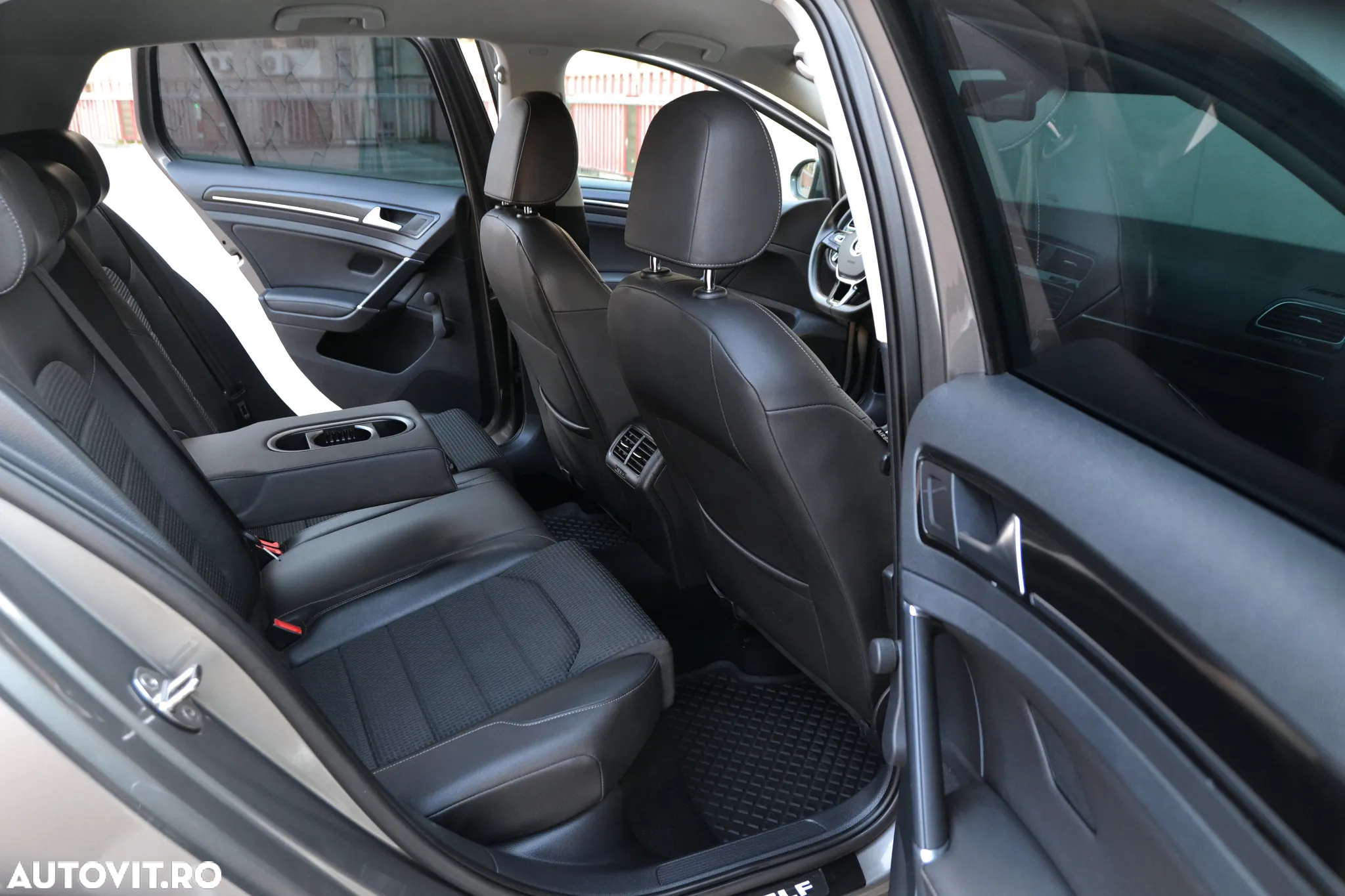 Volkswagen Golf 1.4 TSI BlueMotion Technology DSG Comfortline - 12