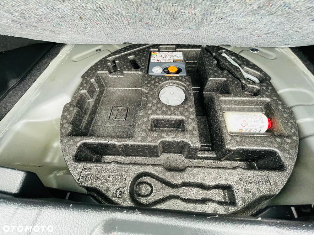 Nissan Qashqai 1.6 DIG-T N-Connecta - 25