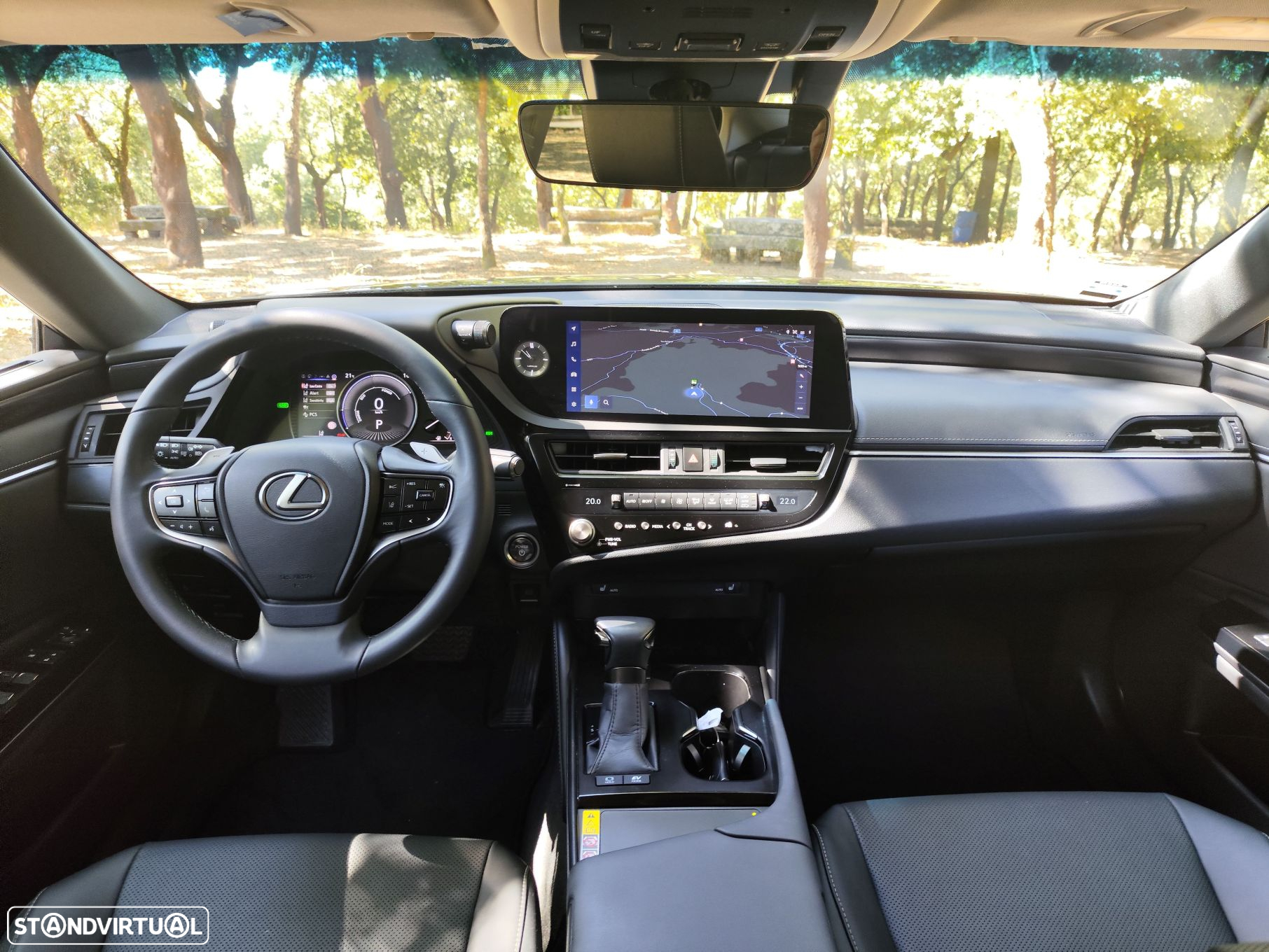 Lexus ES 300h Special Edition - 9
