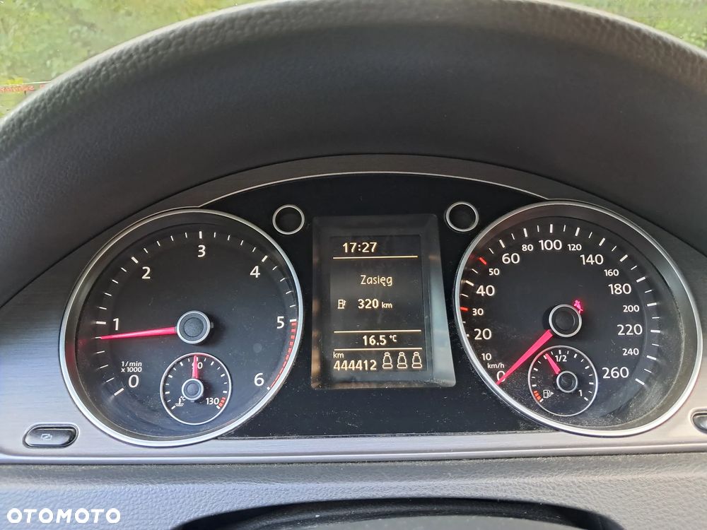 Volkswagen Passat 2.0 TDI Edition 40 - 10