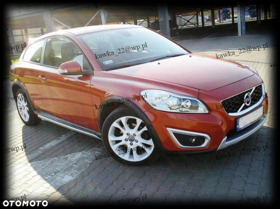 VOLVO C30 PROGI NAKŁADKI PROGOWE - 11
