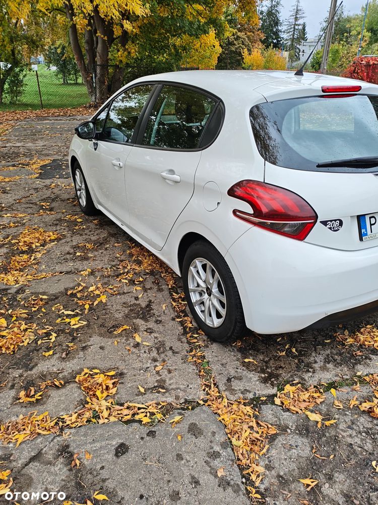 Peugeot 208 - 3