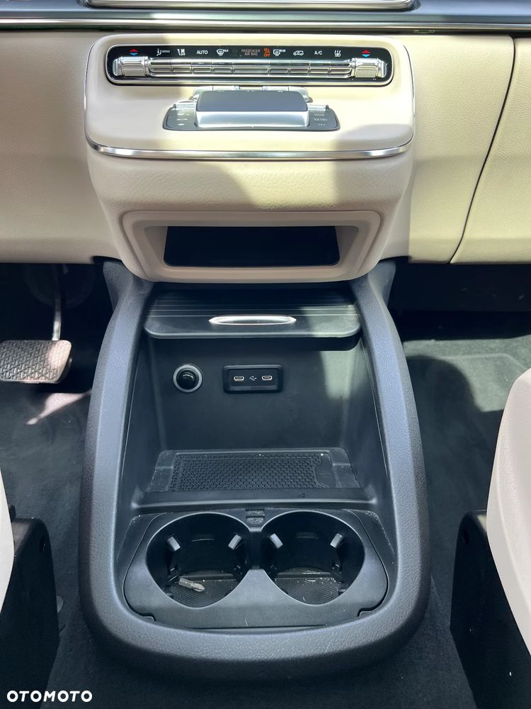 Mercedes-Benz EQV - 30