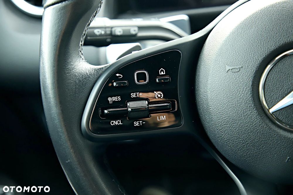 Mercedes-Benz GLB 200 7G-DCT - 26