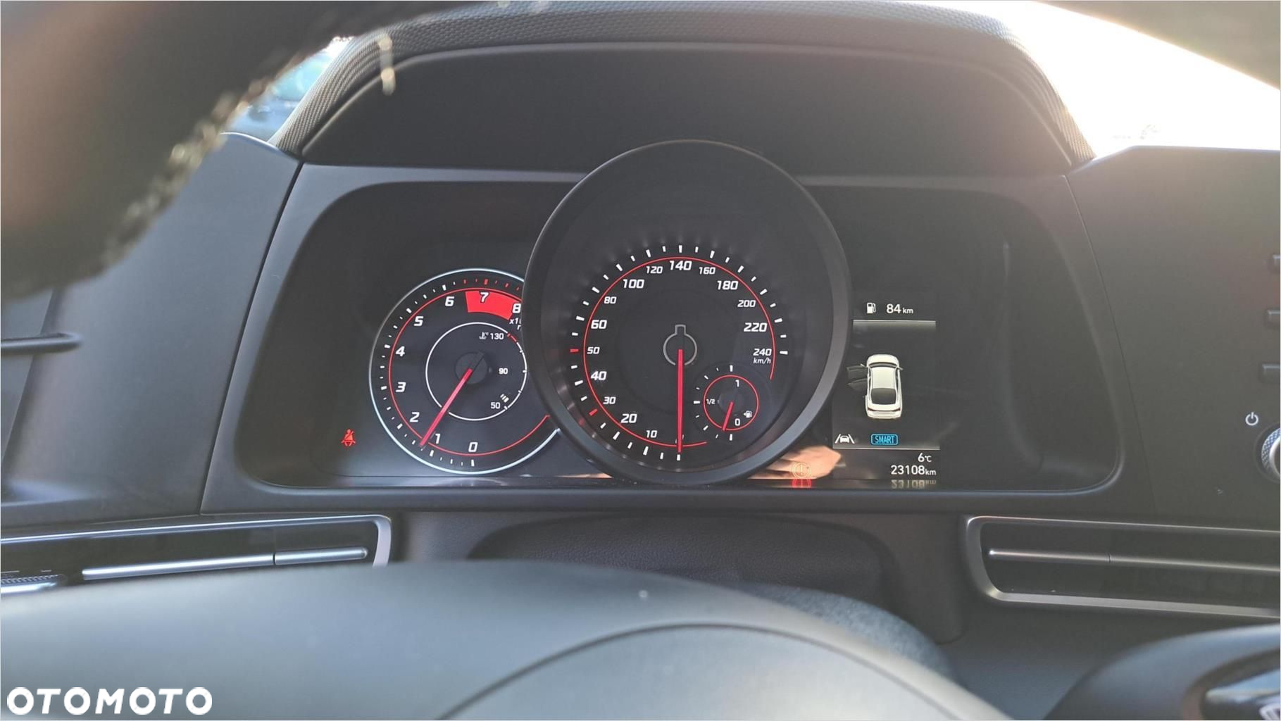 Hyundai Elantra - 13