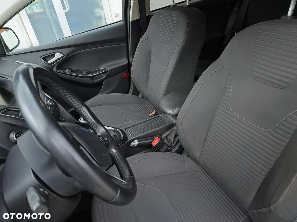 Ford Focus 2.0 TDCi Titanium ASS - 2