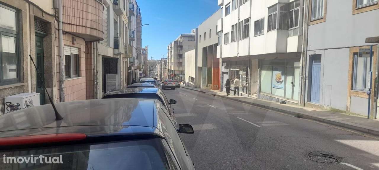 Loja na Rua da Boavista - Oportunidade de Arrendamento - Grande imagem: 2/20