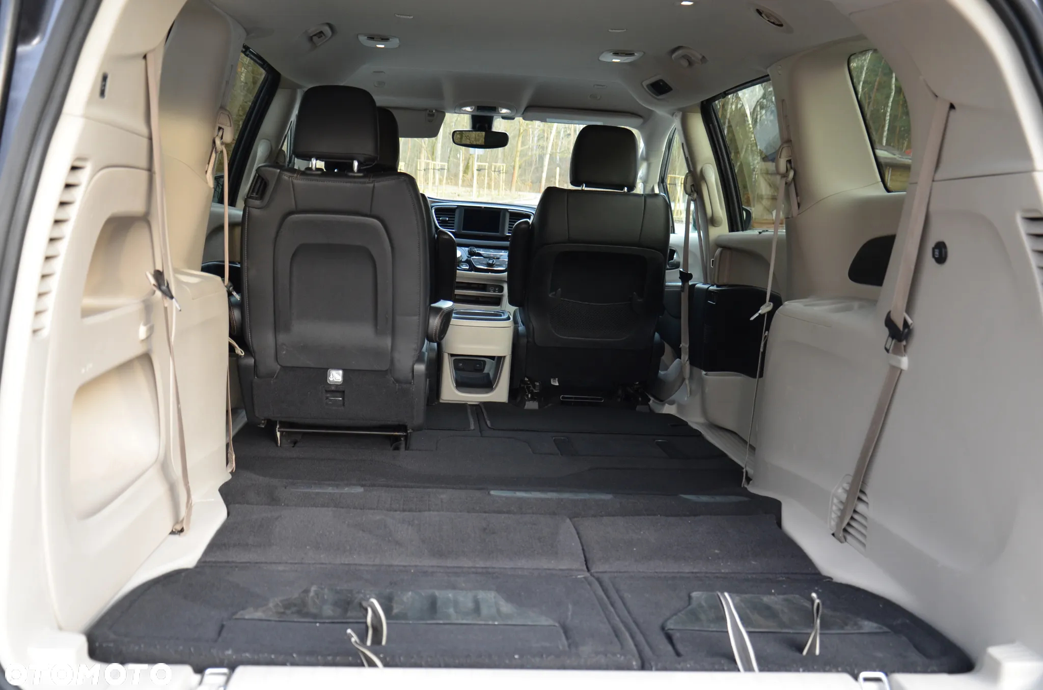 Chrysler Pacifica - 21