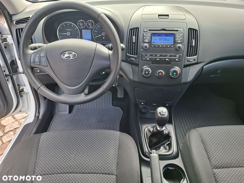 Hyundai i30 1.6 blue Comfort - 22