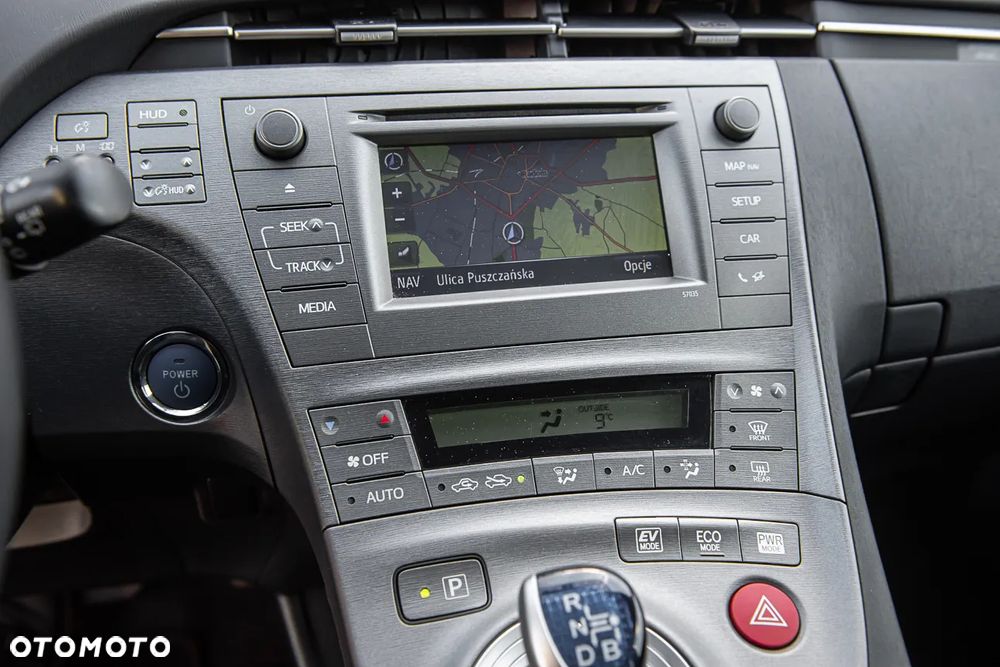 Toyota Prius - 8
