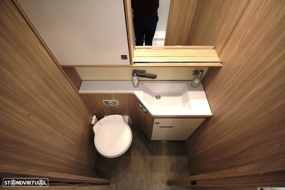 Burstner Ixeo I 728 G *CAMAS GÉMEAS + BASCULANTE* - 14