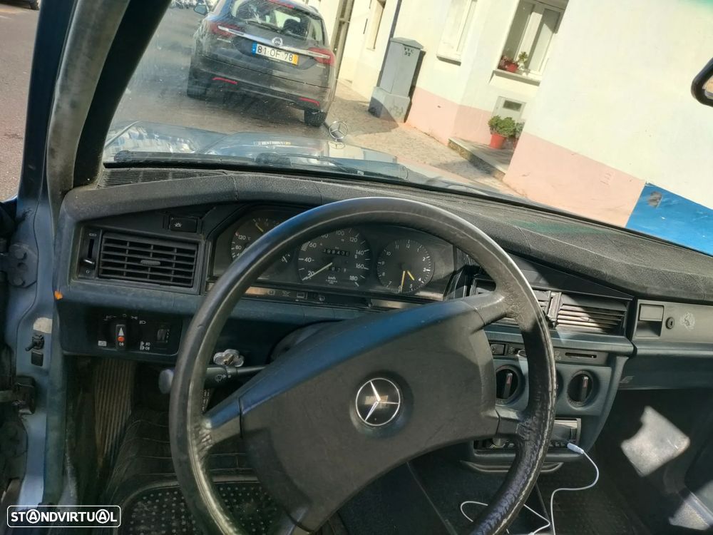 Mercedes-Benz W201 (1982-1993) 190 D 2.0 - 1