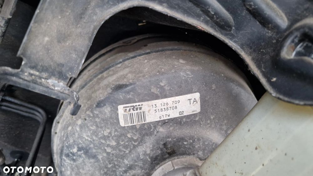 FIAT CROMA II SERWO HAMULCOWE 13126709 TA - 2